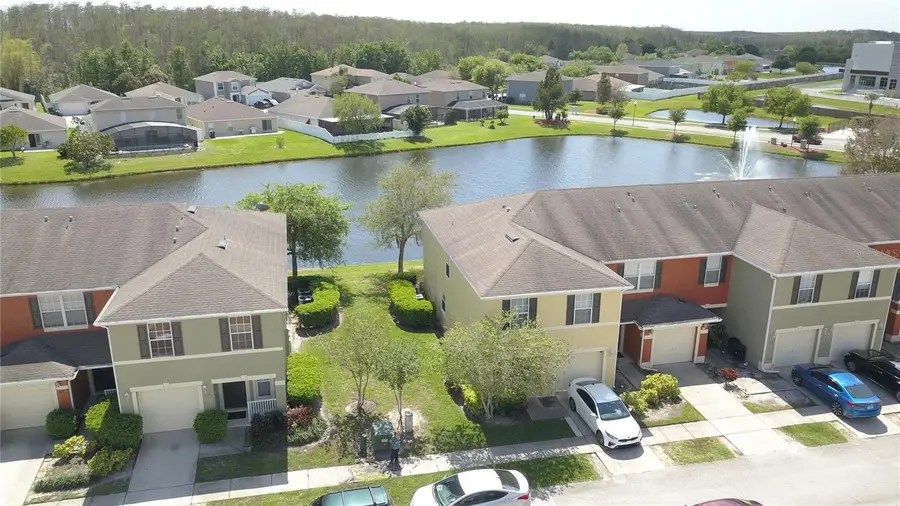 520 Cresting Oak Circle #6, Orlando, FL 32824 - Image #2