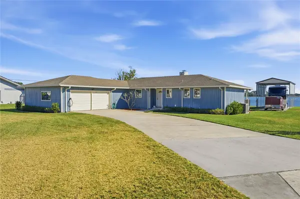 533 Edgewater Drive, POLK CITY, FL 33868