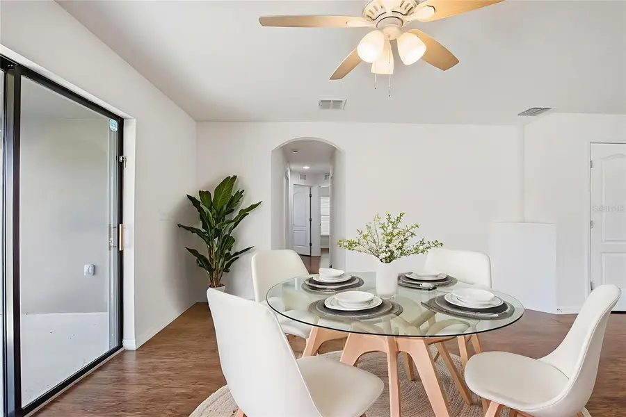 906 Wynnmere Walk Avenue, Ruskin, FL 33570 - Image #3