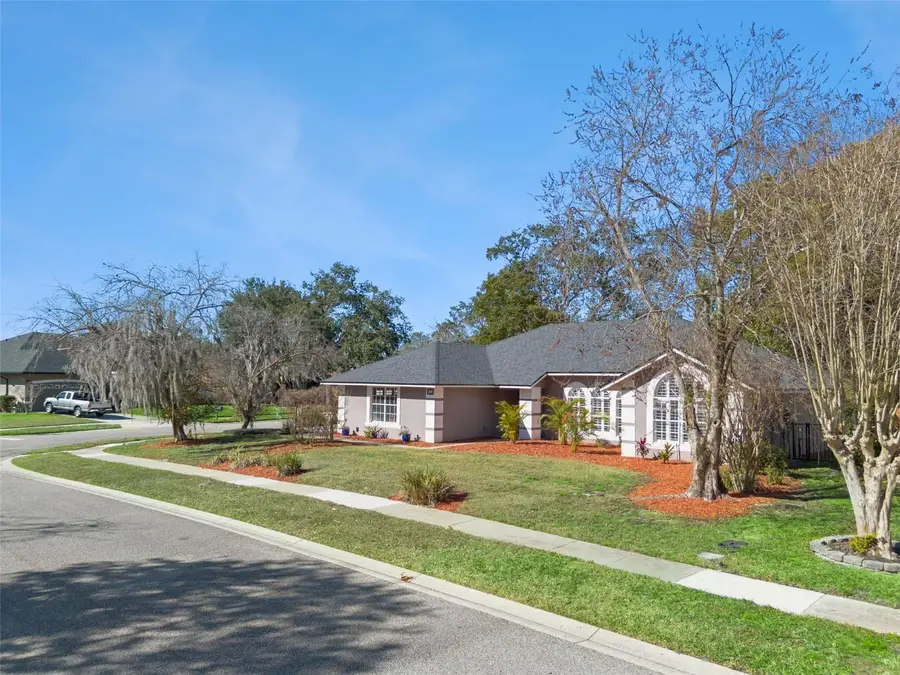 692 Rochester Street, Oviedo, FL 32765 - Image #3