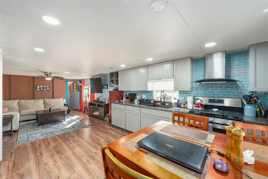 18486 SE 52nd Street, Ocklawaha, FL 32179 - #3