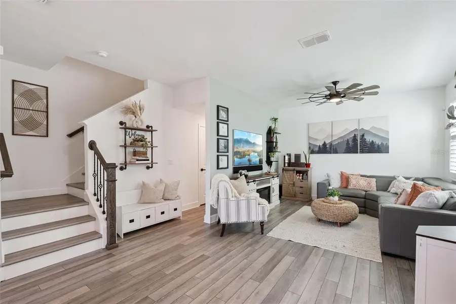 1064 Spring Palms Loop, Orlando, FL 32828 - Image #2