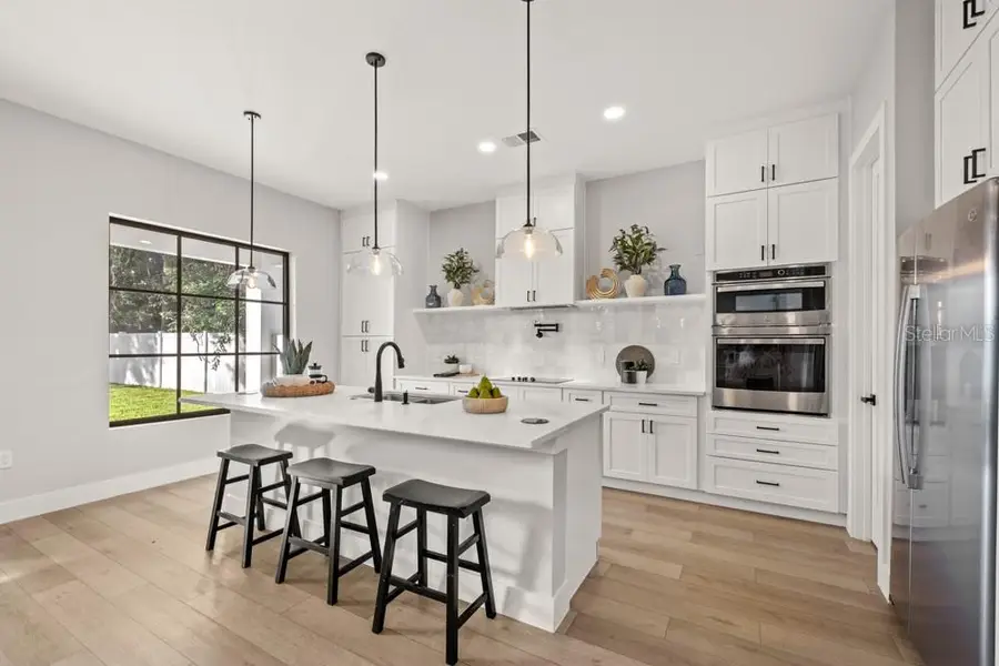 1812 E Kaley Avenue, Orlando, FL 32806 - Image #2