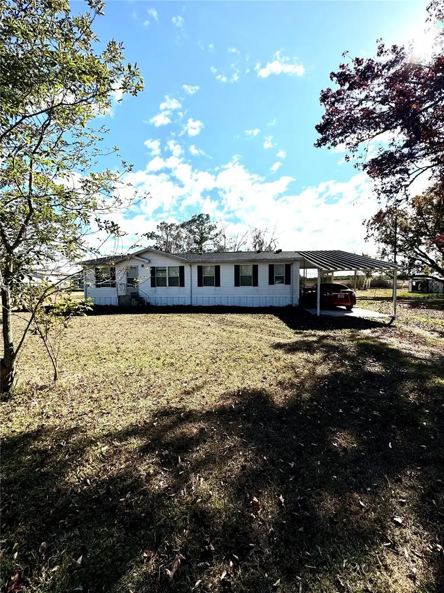 112 Pine Tree Drive, Lake Placid, FL 33852 - Image #1