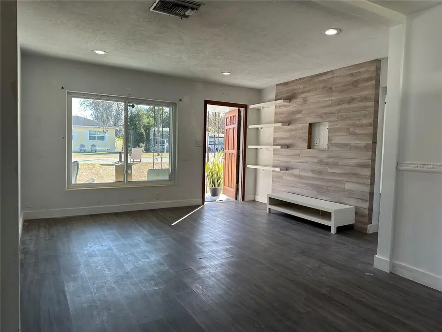 2443 E Jersey Ave, Orlando, FL 32806 - Image #3