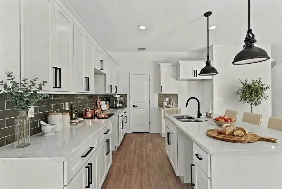 1746 Flores Court, Orlando, FL 32811 - Image #3