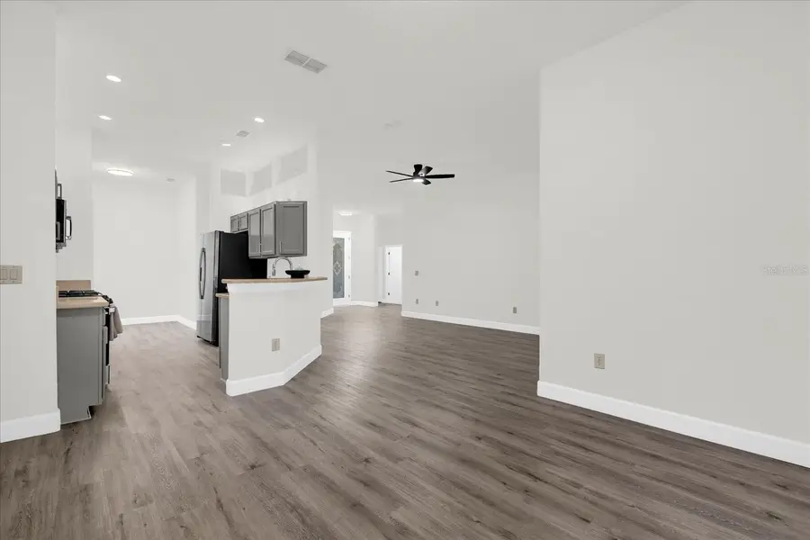 103 Crescent Moon Drive, Groveland, FL 34736 - Image #3