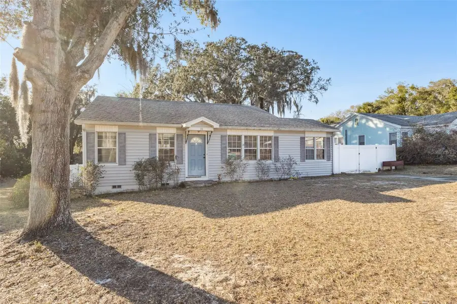 38 E Morningview Drive, Eustis, FL 32726 - Image #2