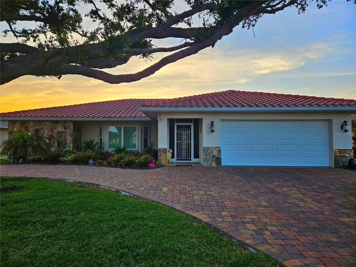 1706 S Lakeside Court, Venice, FL 34293 - #1
