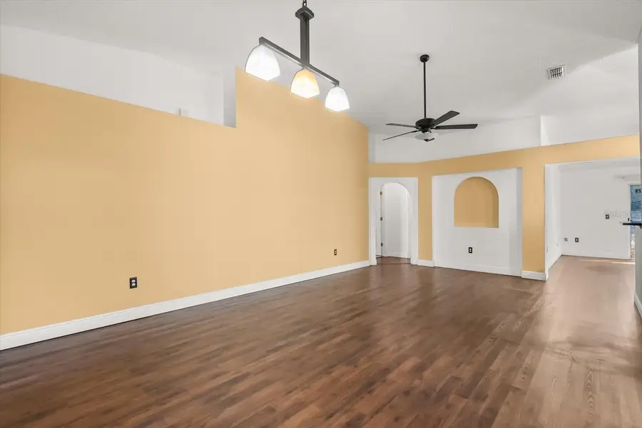 750 Welch Hill Circle, Apopka, FL 32712 - Image #2