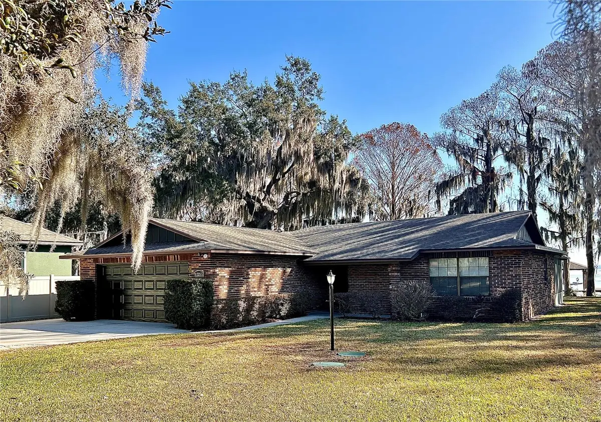 12255 Virginia Drive, Leesburg, FL 34788 - Image #1