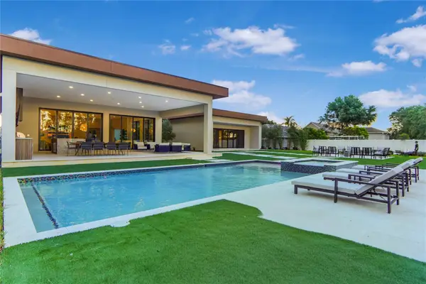 6208 Winter Garden Vineland Road, WINDERMERE, FL 34786