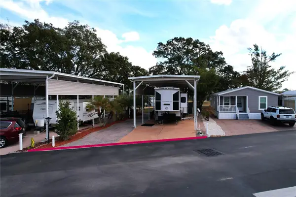 402 Golfview Drive, DAVENPORT, FL 33837