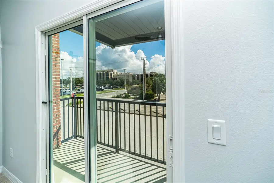 284 N Oak Avenue, Sanford, FL 32771 - #2