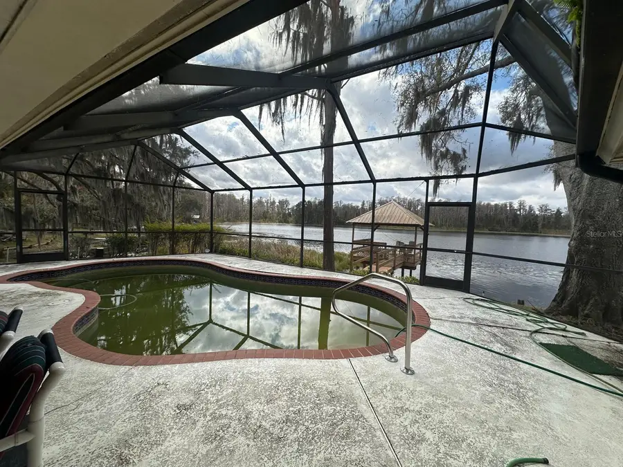19250 Blount Rd, Lutz, FL 33558 - #2
