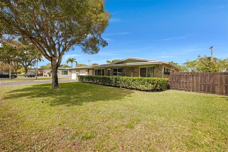 6101 Pine Terrace, Plantation, FL 33317 - #2