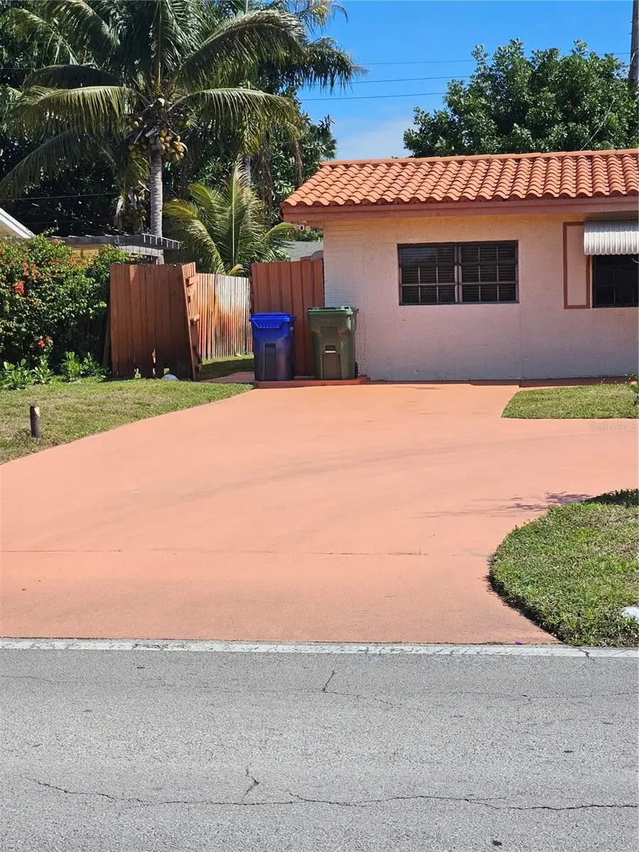 1561 NW 77th Way, Pembroke Pines, FL 33024 - #1