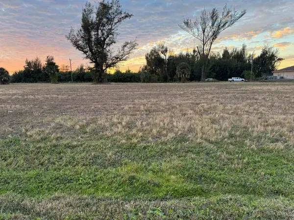 410 SW 15th Place, CAPE CORAL, FL 33991