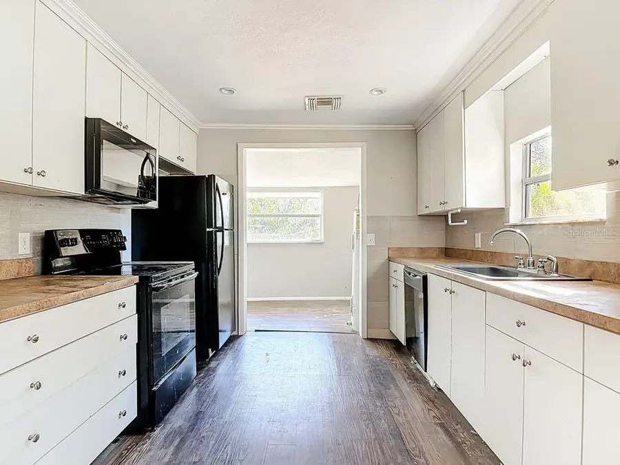 106 E Rosehill Avenue, Deland, FL 32724 - #3