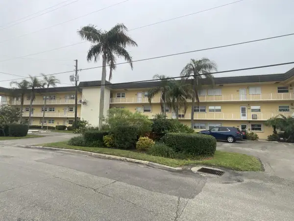 1351 Bayshore Drive #108, FORT PIERCE, FL 34949