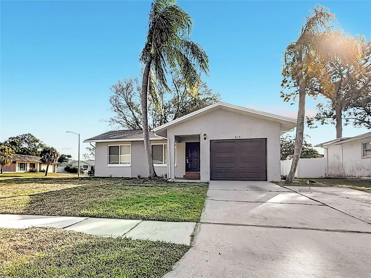 819 Helmsman Way, Palm Harbor, FL 34685 - #1