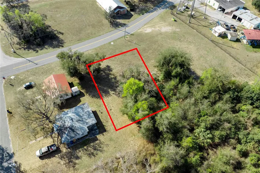 W Central Avenue, Howey In The Hills, FL 34737 - #3