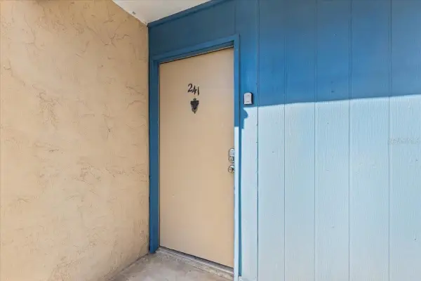 2811 SW Archer Road #Z241, GAINESVILLE, FL 32608