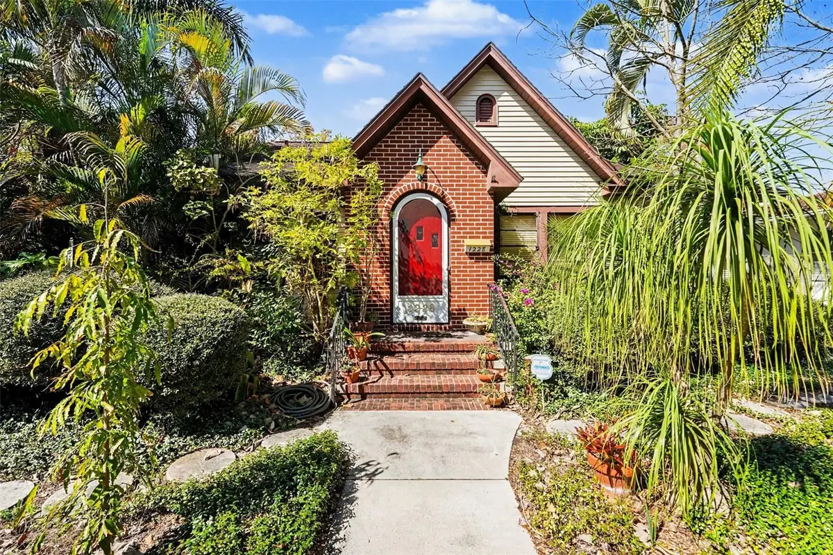 1228 15th Street N, Saint Petersburg, FL 33705 - #1