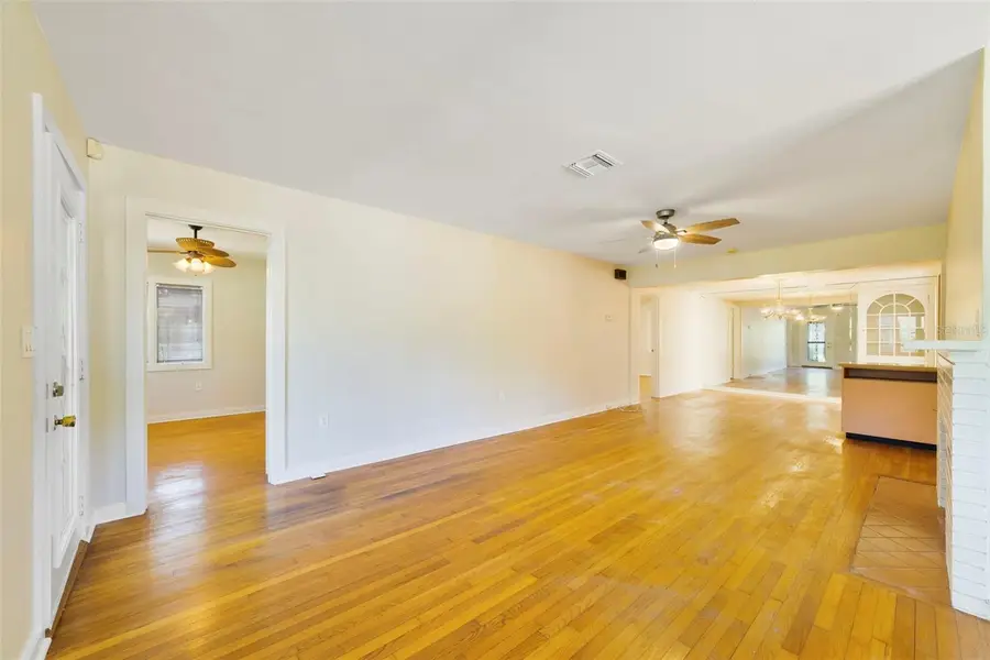 809 Wilson Avenue, Leesburg, FL 34748 - #3