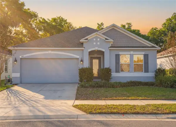 262 E Fiesta Key Loop, DELAND, FL 32720