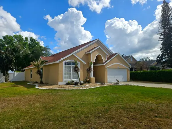 15601 Autumn Glen Avenue, CLERMONT, FL 34714