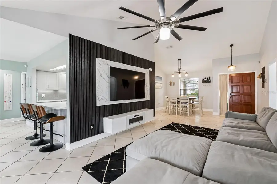 652 Carrigan Avenue, Oviedo, FL 32765 - #3