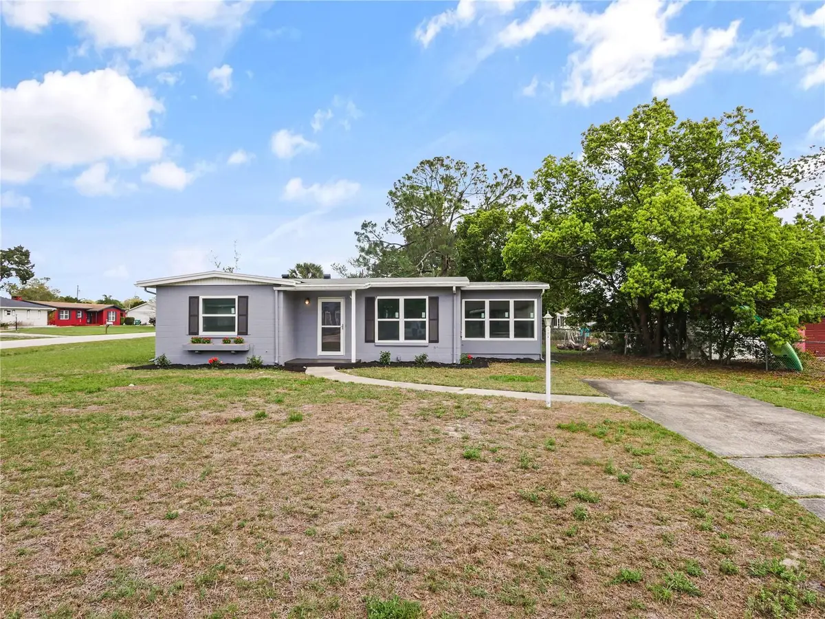 1117 W Embassy Drive, Deltona, FL 32725 - #1