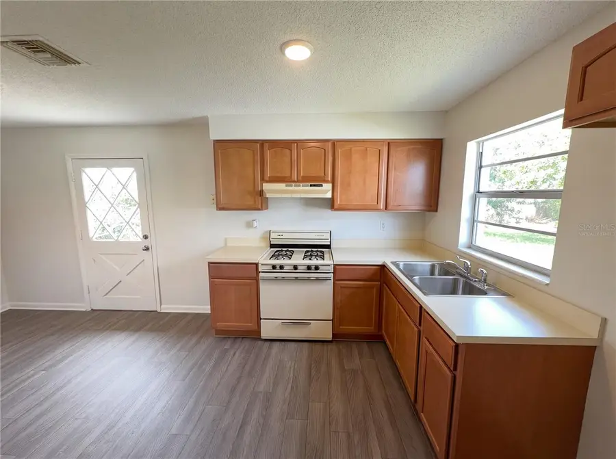 905 Cedar Drive, Brooksville, FL 34601 - #2