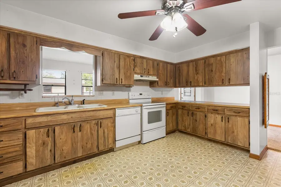 407 Wyoming Avenue, Saint Cloud, FL 34769 - #3