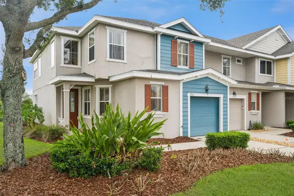 722 Chacall Loop, MOUNT DORA, FL 32757