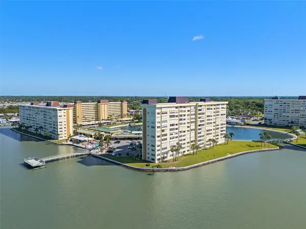 4775 Cove Circle #103, ST PETERSBURG, FL 33708