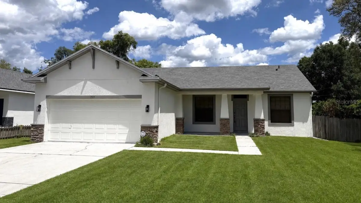 227 N Julia Avenue, Deland, FL 32720 - #1