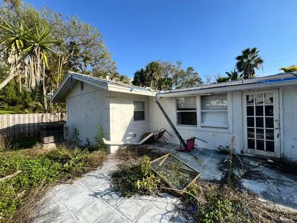 749 Siesta Drive, SARASOTA, FL 34242