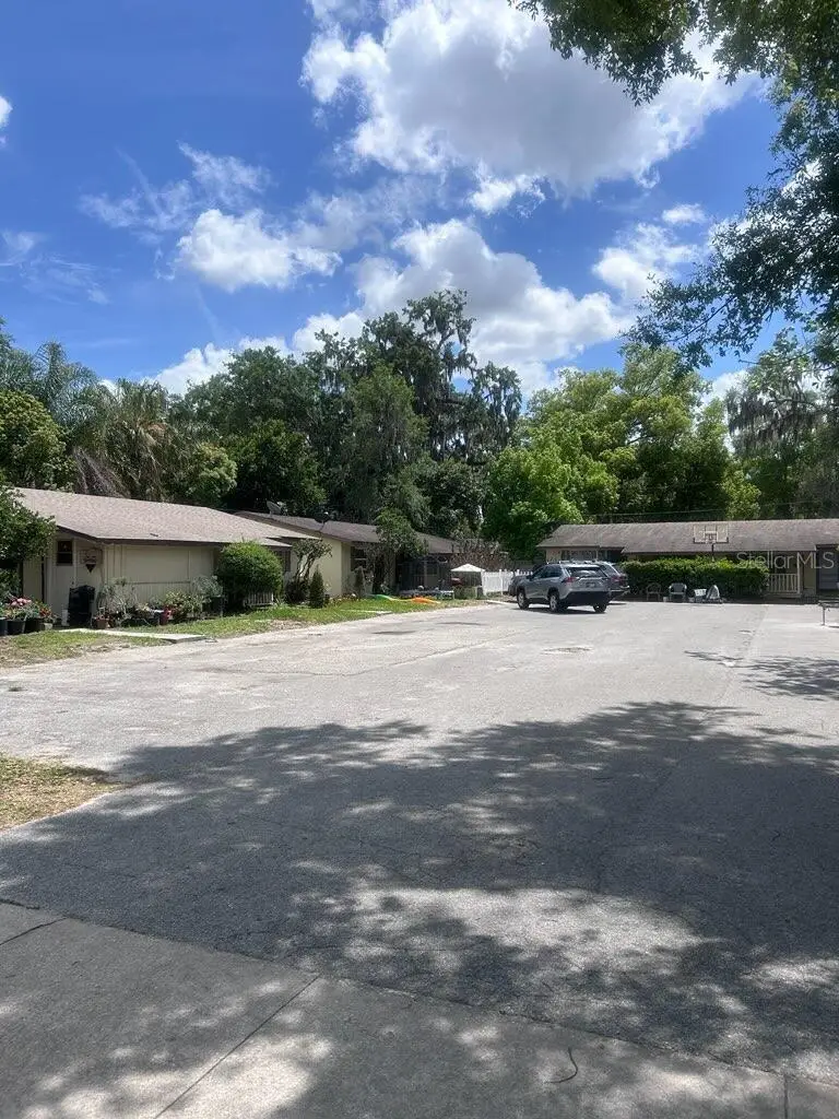 280 E 1st Street, Apopka, FL 32703 - #1