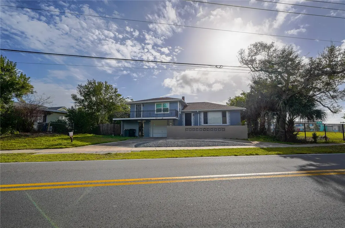 1208 N Halifax Avenue, Daytona Beach, FL 32118 - #1