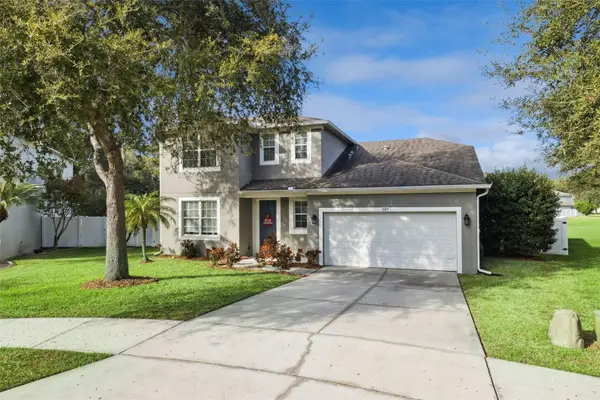 287 Fallen Oak Court, EUSTIS, FL 32736