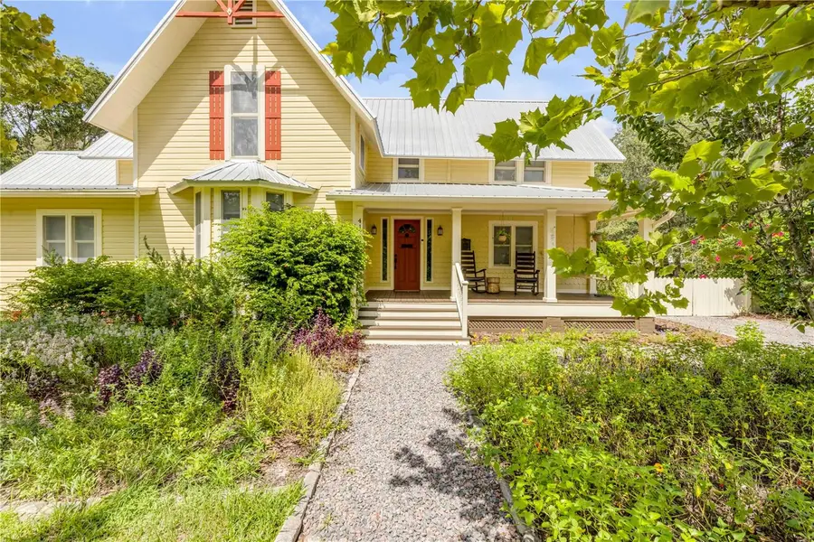 417 W Minnesota Avenue, Deland, FL 32720 - #2