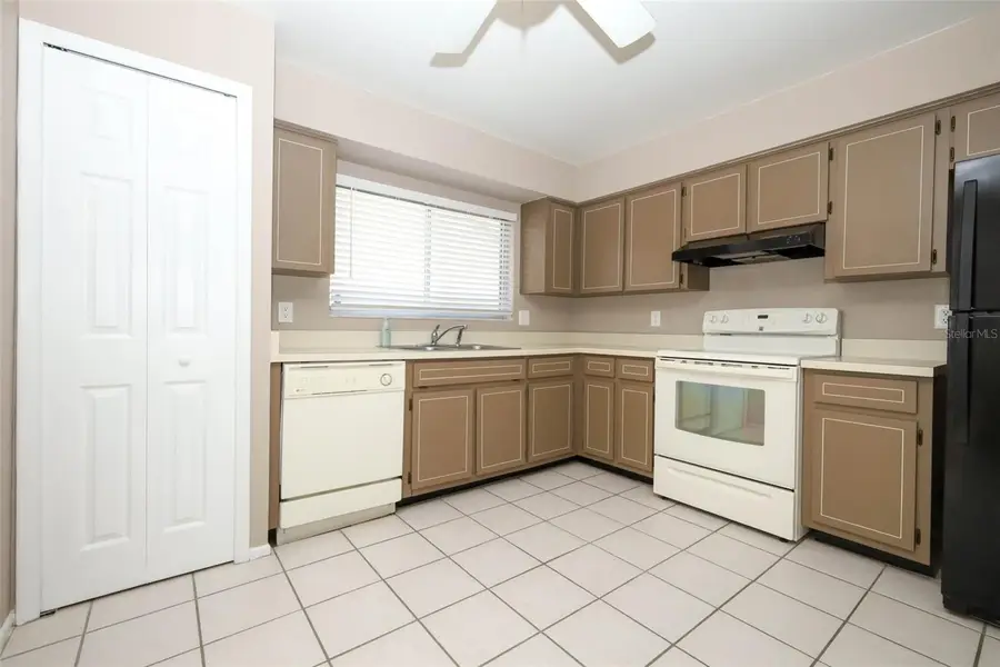 921 Saint Croix Court, Orlando, FL 32835 - #3