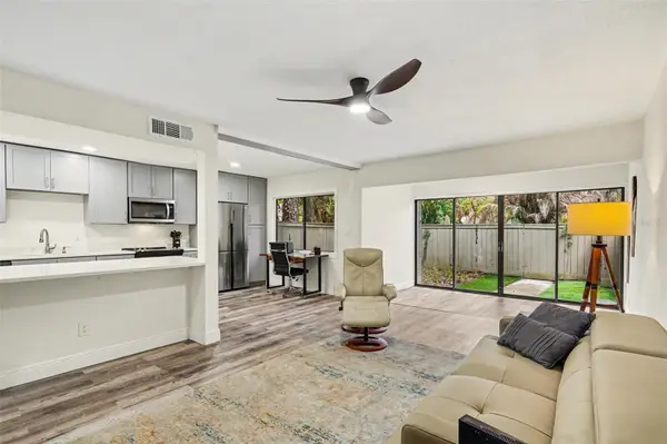 109 Crown Oaks Way #109, LONGWOOD, FL 32779