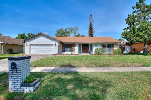 932 Yellow Rose Drive, ORLANDO, FL 32818