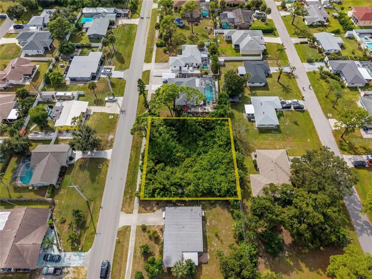 31 W Seminole Drive, Venice, FL 34293 - #1