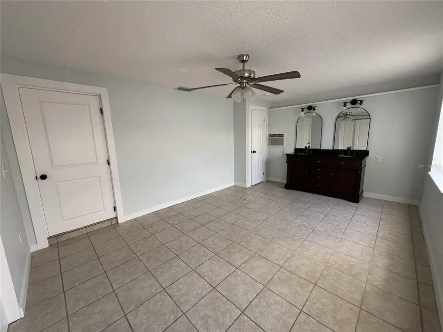 107 W Golf Links Avenue, Eustis, FL 32726 - #3
