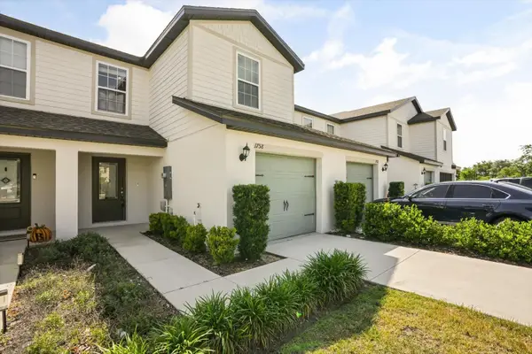 1758 Withernsea Court, TAVARES, FL 32778