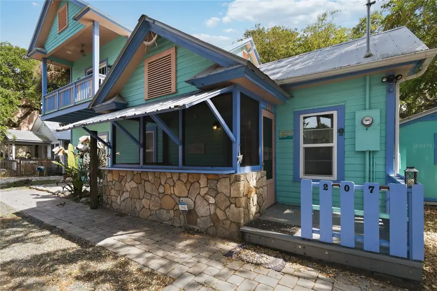 207 Esther Street, New Smyrna Beach, FL 32169 - #3